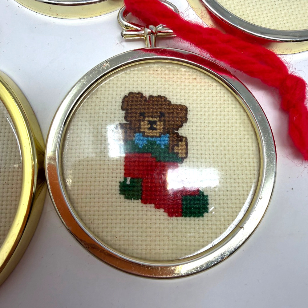 Lot of 5 Handmade Cross Stitch Christmas Ornaments Metal Frames Vintage - Picture 3 of 10